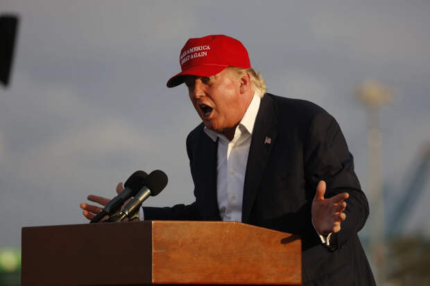 Фото с пола на ужине Трампа стало "сенсацией". Посол Украины рассмешила Коца