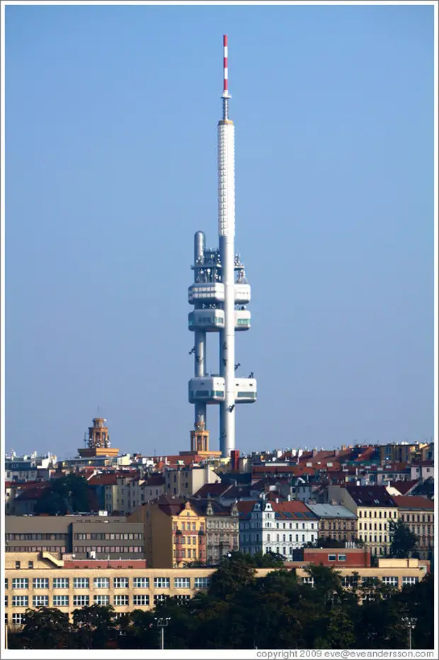 Давид черны телебашня. Русе телевышка. TV Tower rousse. Почему Жижковская башня безобразное здания.