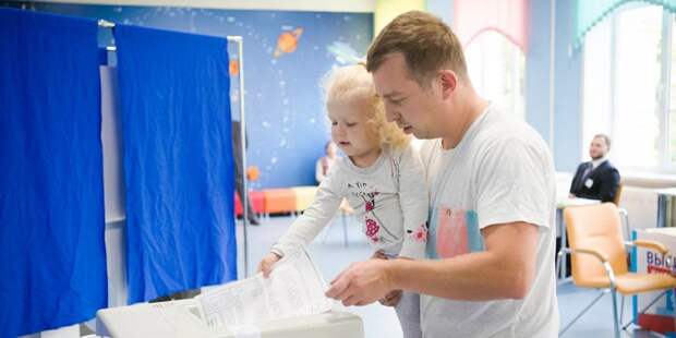Политолог Владимир Шаповалов отметил беспрецедентную открытость голосования по Конституции / Фото: mos.ru