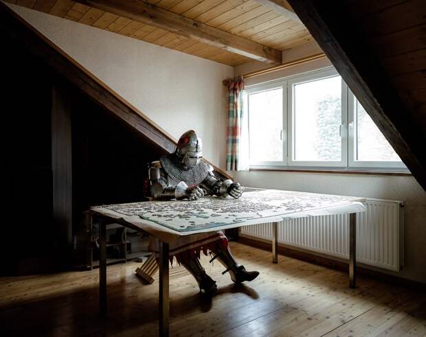 Фотокнига о людях, которые любят странные костюмы