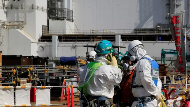 В Японии решили сбросить в море воду с АЭС «Фукусима-1»