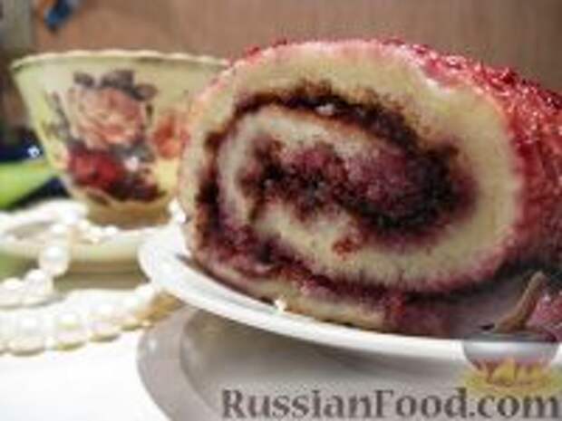 Фото к рецепту: Малиновый рулет Фото к рецепту: Малиновый рулет