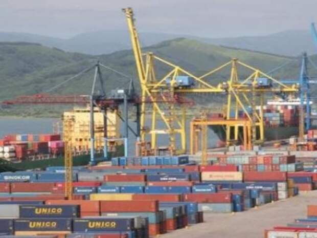 Maersk начал перевозить грузы через Россию в обход Суэцкого канала