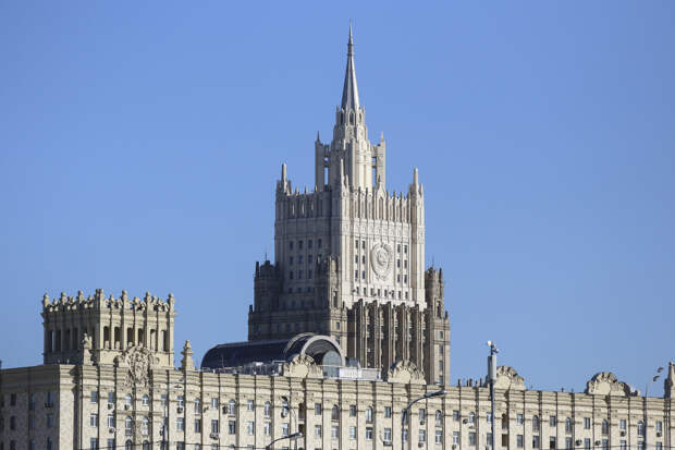 Россия потребовала от США освободить Мадуро и его жену