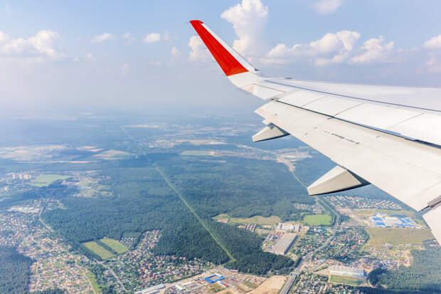 Подавший сигнал бедствия самолет Дубай-Москва вернулся в аэропорт вылета