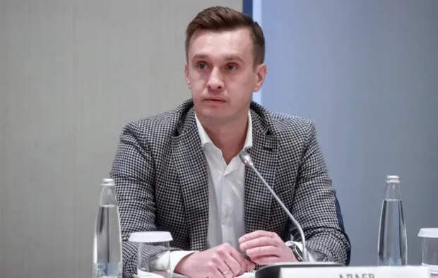«Смиритесь»: Глава РПЛ Алаев призвал болельщиков посещать матчи с Fan ID