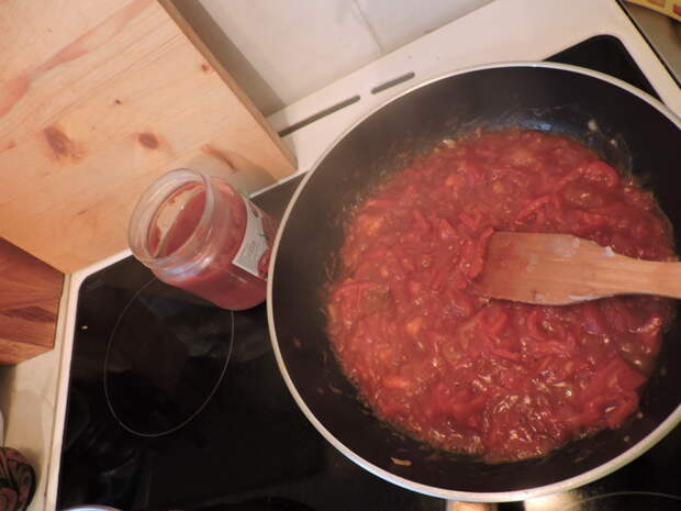 Добавить томаты в собственном соку. Можно просто томатную пасту. еда, своими руками, сделай сам
