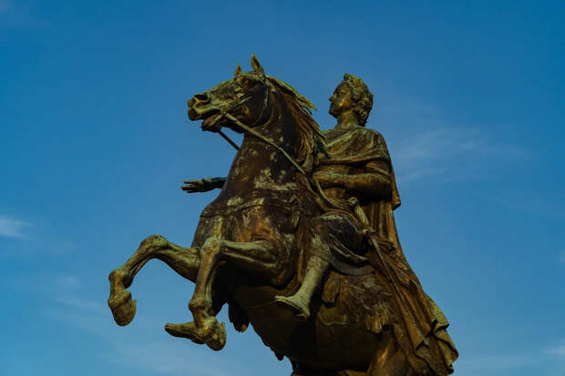 "Коннект" снимет видеоклипы о туристическом Петербурге