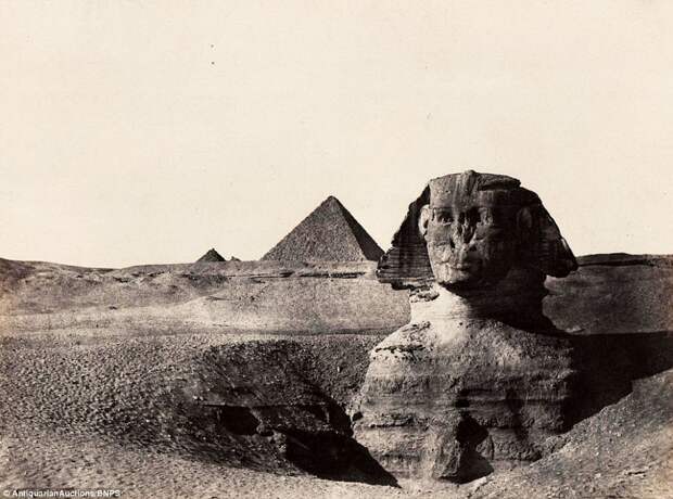 У истоков туристической фотографии: на аукцион выставлены фотокарточки, сделанные в Египте 170 лет назад
