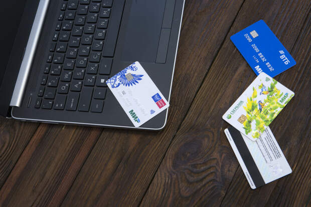 Россиян предупредили о нюансах «бесплатного» снятия наличных с кредитки