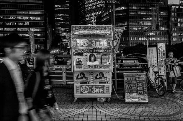 japan-street-photography-96-580a004e8c70d__880