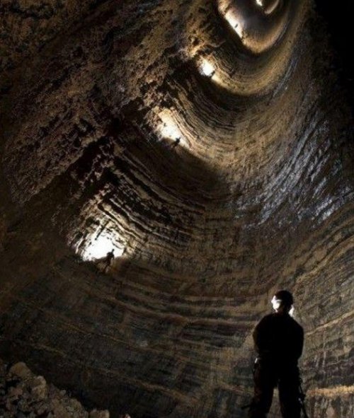 Топ-10: Самые глубокие пещеры в мире