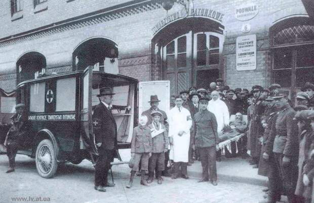 Фото 1920-х гг. Львов скорая, скорая помощь. ретро фото