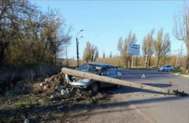 Сбил столб на Панфиловском мосту