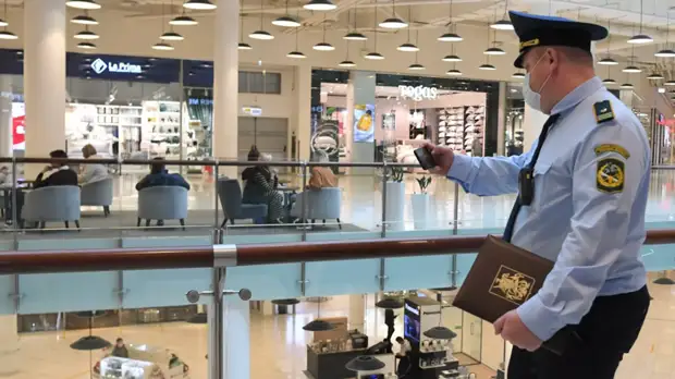 В Свердловской области несовершеннолетним запретят посещать ТЦ без родителей