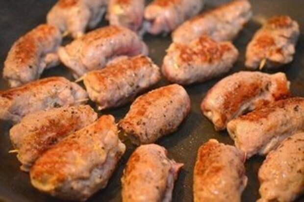 Свиные рулетики с сыром и чесноком