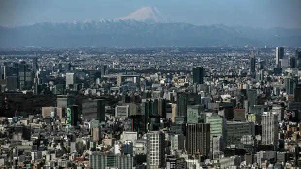 Япония рассмотрит вопрос о дополнительных санкциях в отношении России