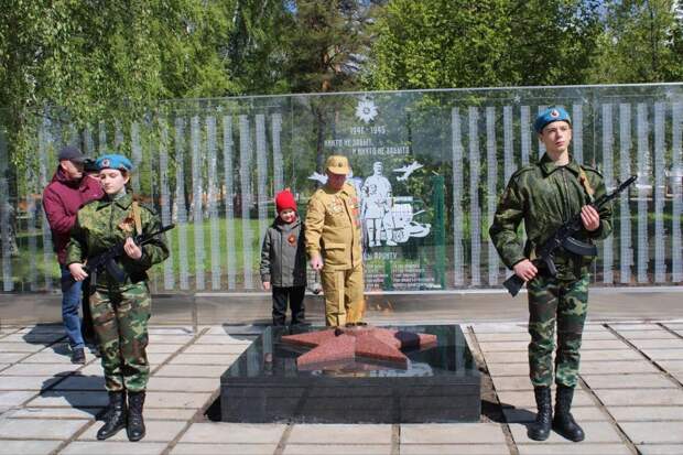 «Стену памяти» в честь участников ВОВ открыли в Большом Болдине в День Победы