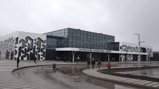 Аэропорты Запорожья и Херсона прекращают работу