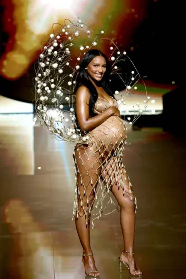 Жасмин Тукс