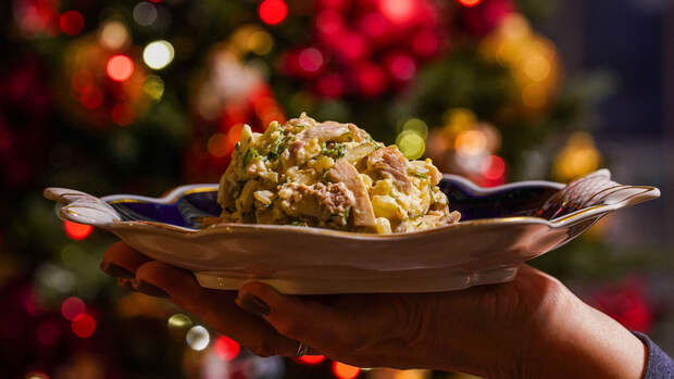 Врач Фисюк: беременным следует с осторожностью есть икру и слабосоленую рыбу