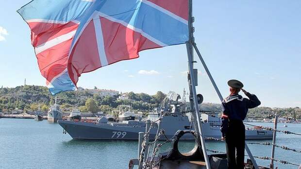 Киев должен ответить на эти угрозы: Украинский адмирал пожаловался на российские Калибры в Чёрном море