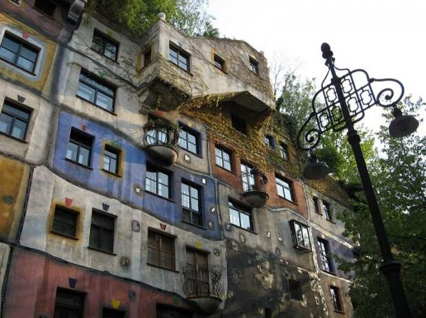Необычная архитектура Фриденсрайха Хундертвассера (Friedensreich Hundertwasser)