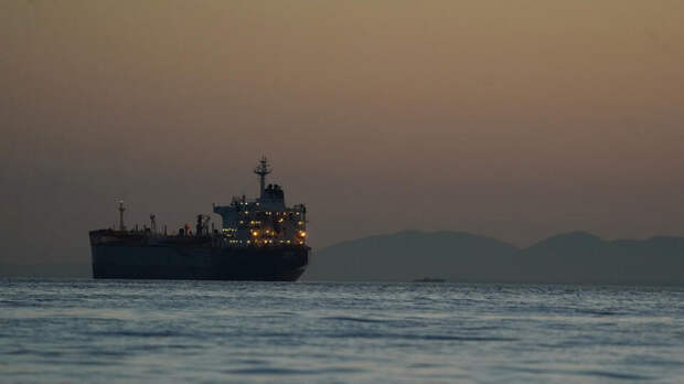 Иран пригрозил закрыть Ормузский пролив в случае удара США по электростанциям