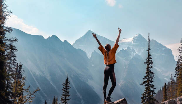 В горах Калифорнии лавина накрыла 16 лыжников: ищут 10 пропавших