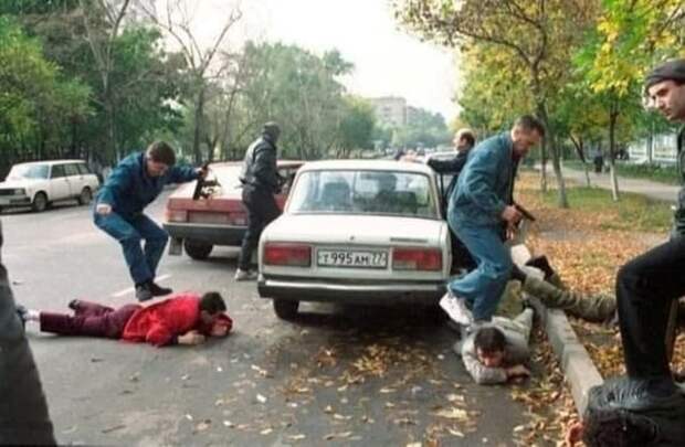 Подборка атмосферных снимков из 90-х