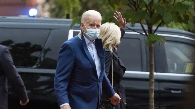 Байден приказал приспустить флаги в США после смерти Колина Пауэлла