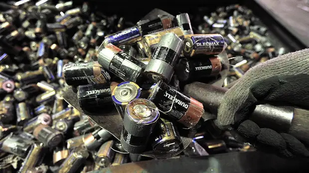 СМИ: В России могут создать новые мощности по переработке использованных батареек