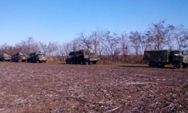 Киевский режим продолжает гнать военную технику к границам Крыма: на Херсонщине замечены "Грады" и "Смерчи"