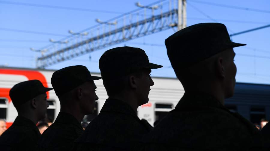 Труд или оборона: каких сотрудников не коснется мобилизация