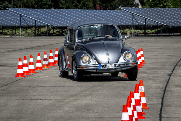 Volkswagen Beetle — вялый, тесный и непрактичный