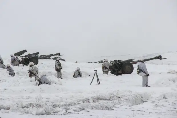 Артиллеристы ЦВО на учении под Оренбургом уничтожили механизированную колонну условного противника