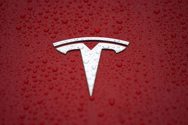 Tesla больше не компания на триллион