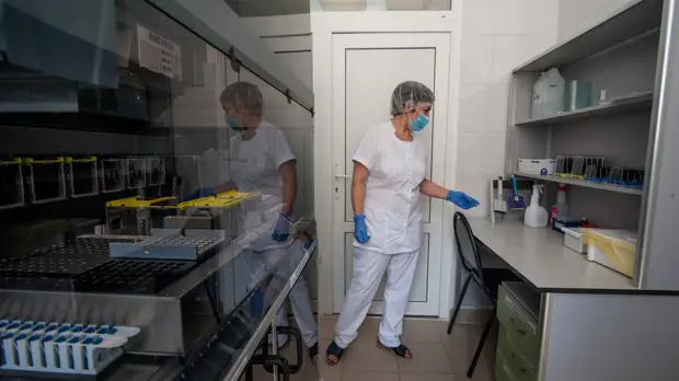 В Петербурге спрогнозировали замену дельта-штамма «омикроном» за месяц