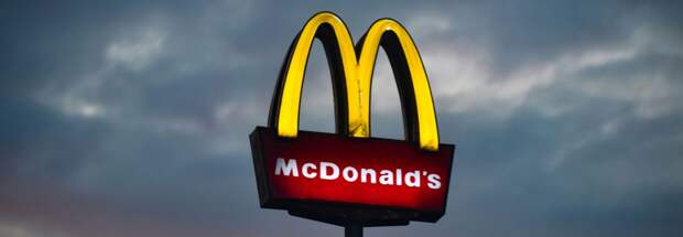 McDonald's «уволил» ИИ для приема заказов. Он предлагал добавить бекон в мороженое