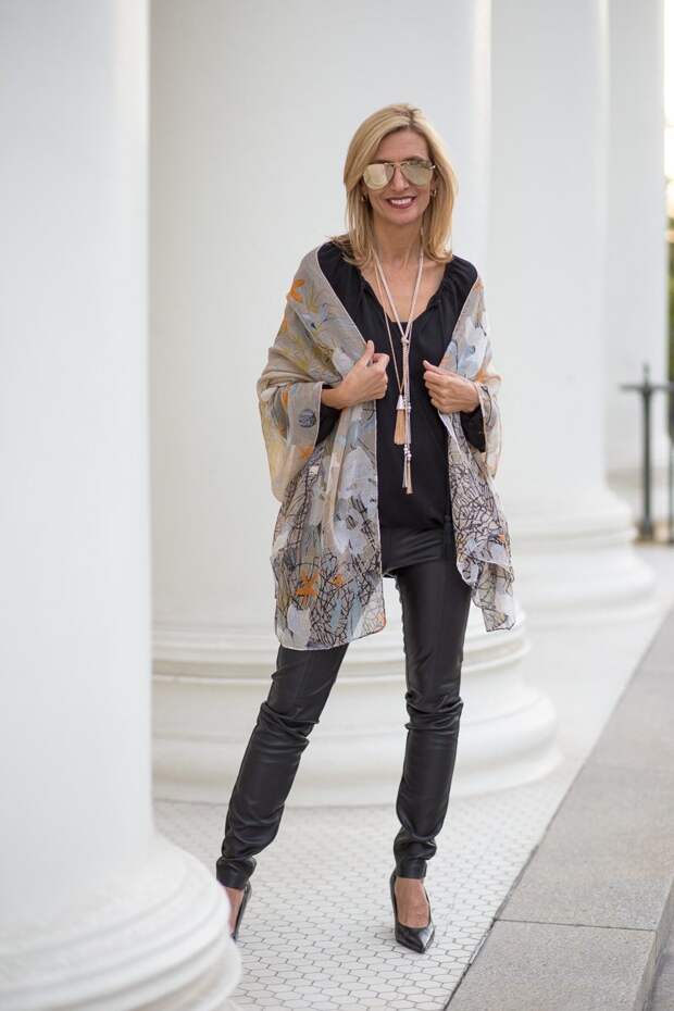 chic-and-easy-holiday-party-look-jacket-society-9795