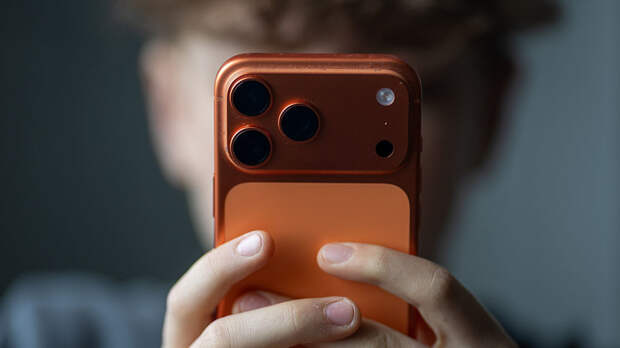 Психолог Нилова предупредила об угрозах мессенджеров для детей