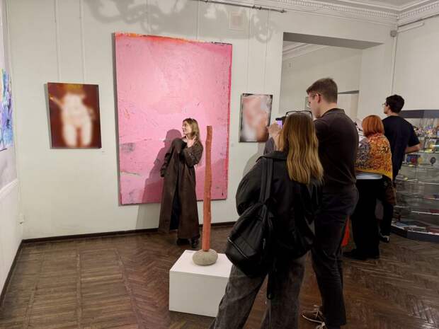 Абстрактная телесность или телесность в абстракции? Выставка «Столкновение» во Владивостоке раскрыла новые грани живописи