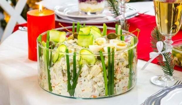 украшение салатов огурцом на новый год