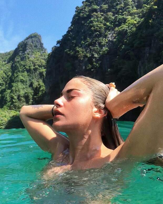 Красивые и мокрые девушки