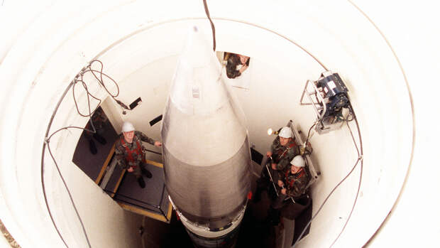 Пентагон врет, что не знает о том как НЛО вывел из строя ракеты — отставник