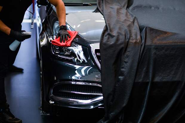 Россиян предупредили о наказании за мытье машины на даче