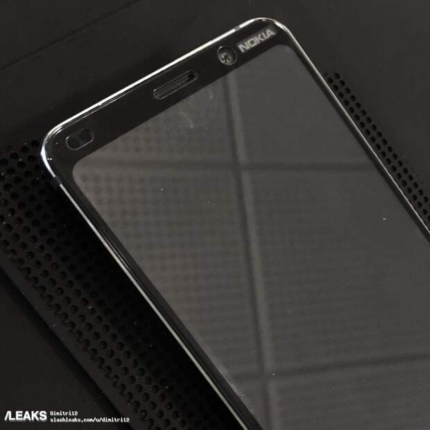 Nokia 9 PureView: смартфон с уникальной камерой позирует на изображениях