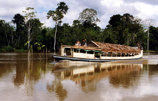 Амазонское такси и автобус Амазонское такси и автобус