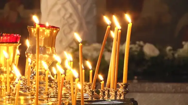 Если упала или потухла свеча в церкви и другие приметы