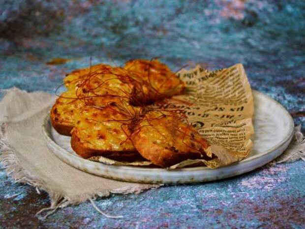 Горячие луковые бутерброды